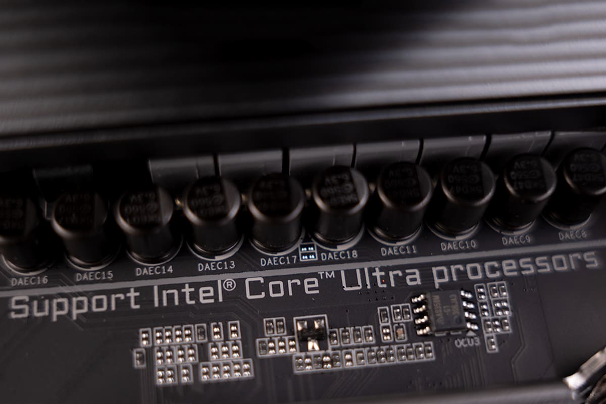 مادربرد آئورس z890 aorus master