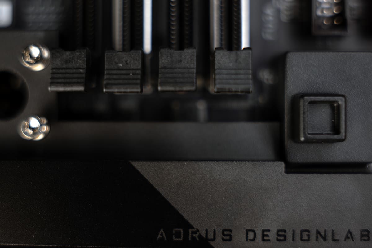 مادربرد آئورس z890 aorus master